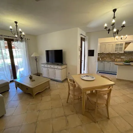 Casa Eleonora Agora' *