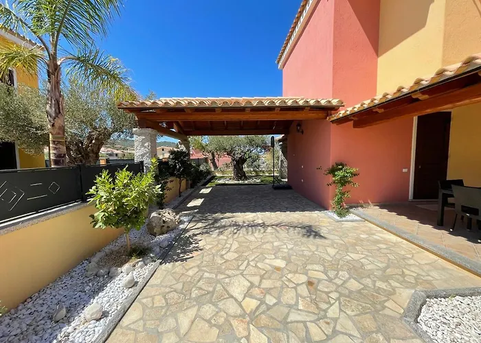 Villa Casa Eleonora Agora’ *